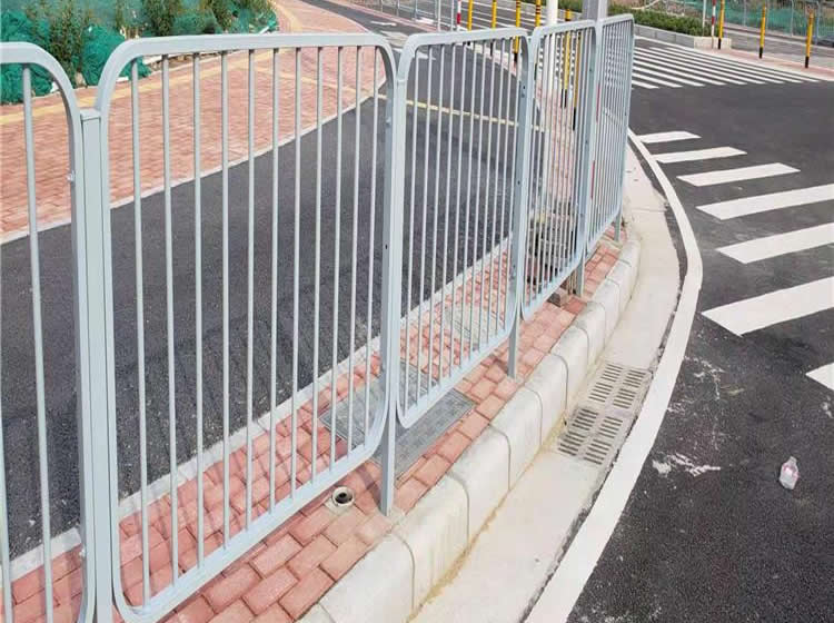 修水港式道路护栏